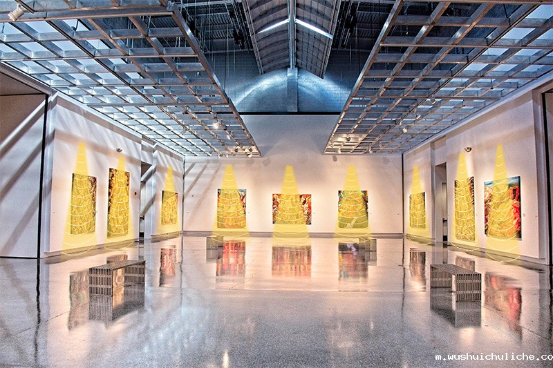 美术馆中使用定向扬声器