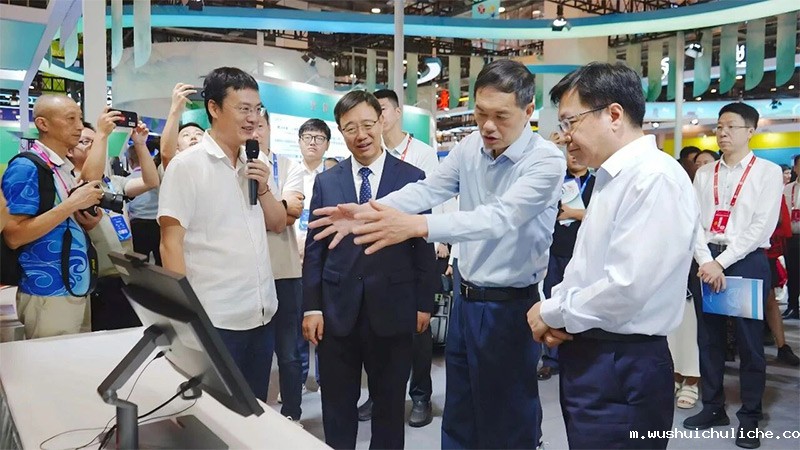 两个博览会，伟德竞彩网App展区