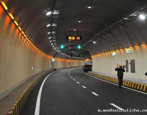 隧道指向性强声应急广播解决方案